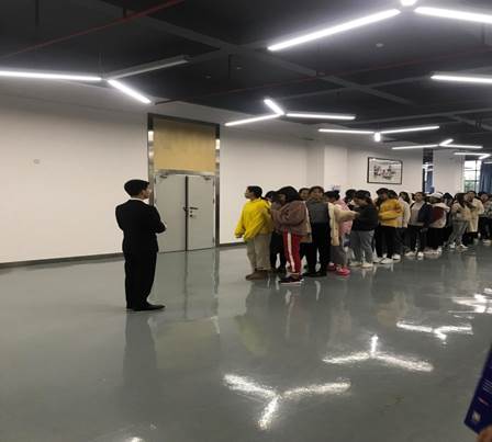 说明: E:\hhwzyFiles\校史馆\pictures\IMG_5809.JPG