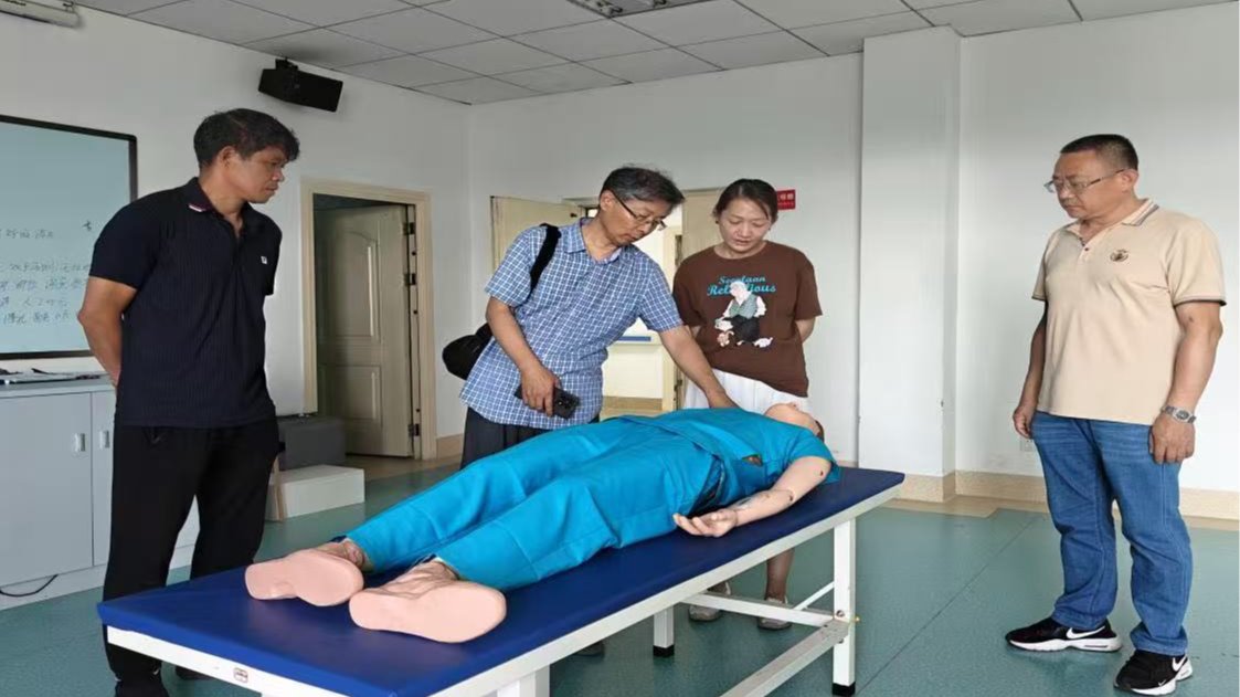 中北大学刘鸿宇教授到我校调研