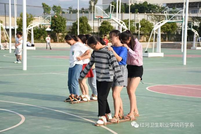 说明: https://mmbiz.qpic.cn/mmbiz_jpg/eVYgWBjNaPAdunaFqPkZrwIDlZxKnGzkmeiade7wBoCYM6XZYqCT7j1aycdjFicic5VffODWM5qNMicOUbg5ibKDj1A/640?wx_fmt=jpeg