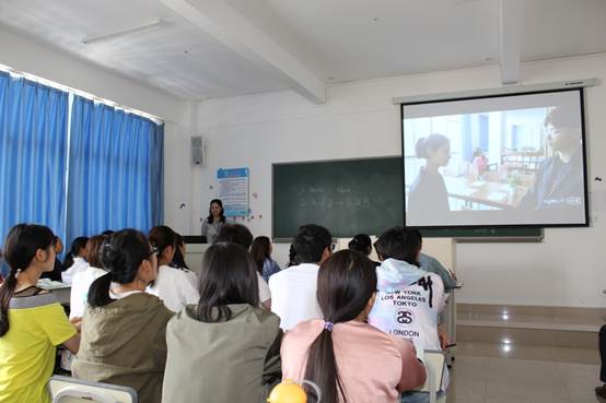 说明: G:\公共课部\17-18下\教师示范课和培训\IMG_1719.JPG