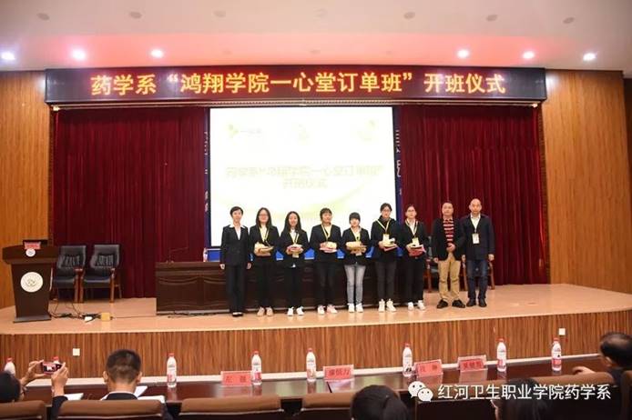 说明: https://mmbiz.qpic.cn/mmbiz_jpg/eVYgWBjNaPBkB2nng9tvh1VYCBNWmfbyp6Z1F9iaHrAiahXUzmpTYto1ldfLWN7AcIjnhJySOSv1sxMIveeJeia4A/640?wx_fmt=jpeg